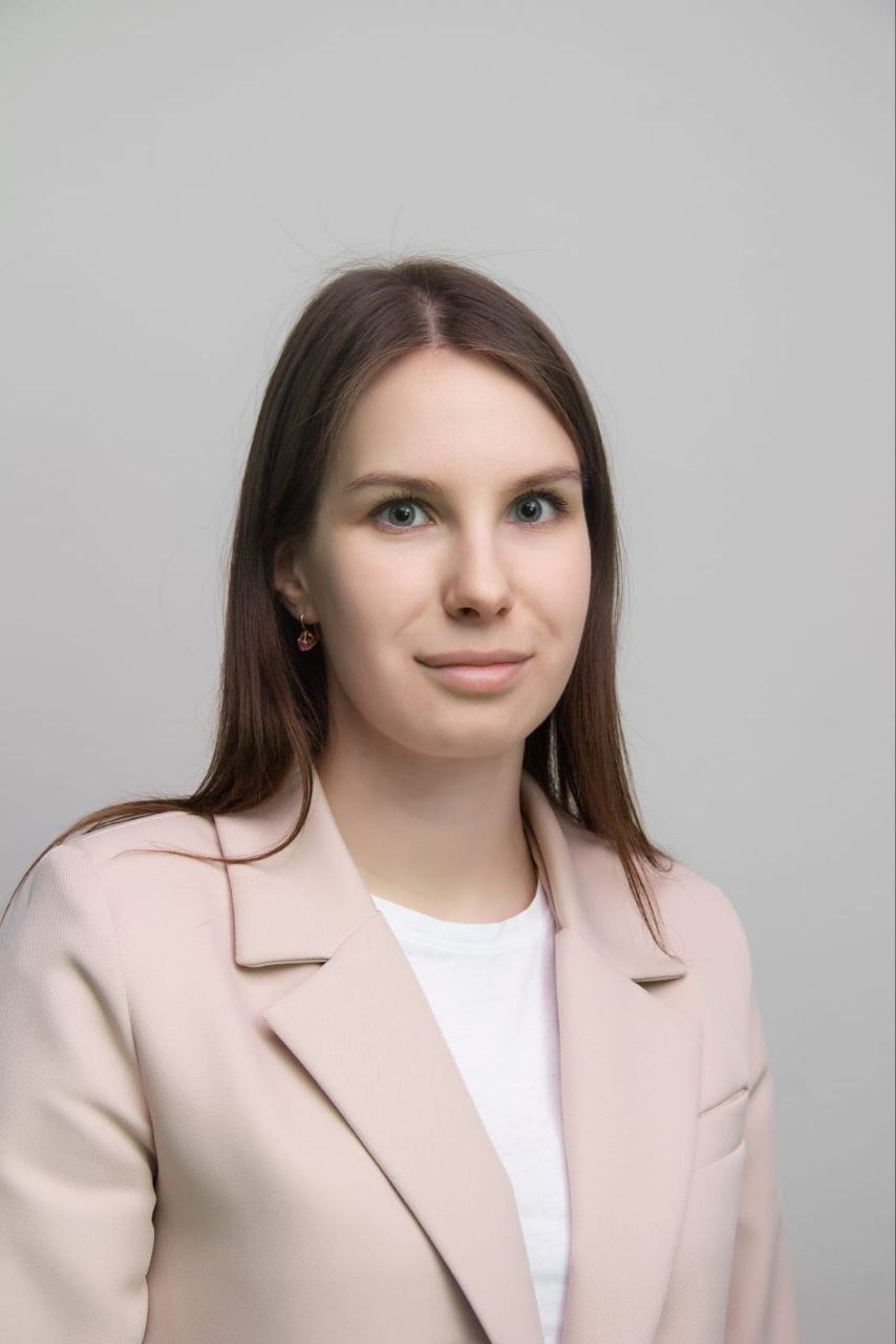 Высшее образование
Учитель начальных классов, учитель-логопед.
Преподает ментальную арифметику. Автор научных статей в сборнике MENDELEEV. New Generation.
